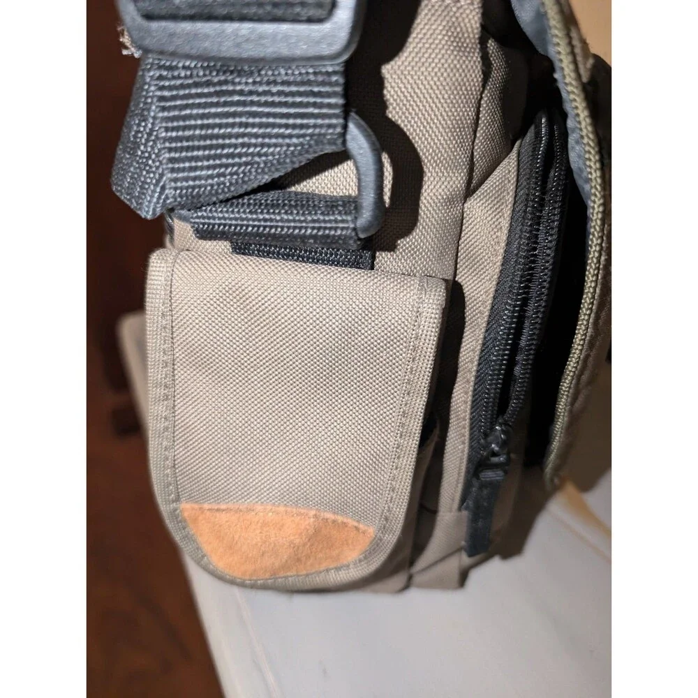 Tamrac Camera Case Messenger Desert Khaki Leather Shoulder Strap EUC